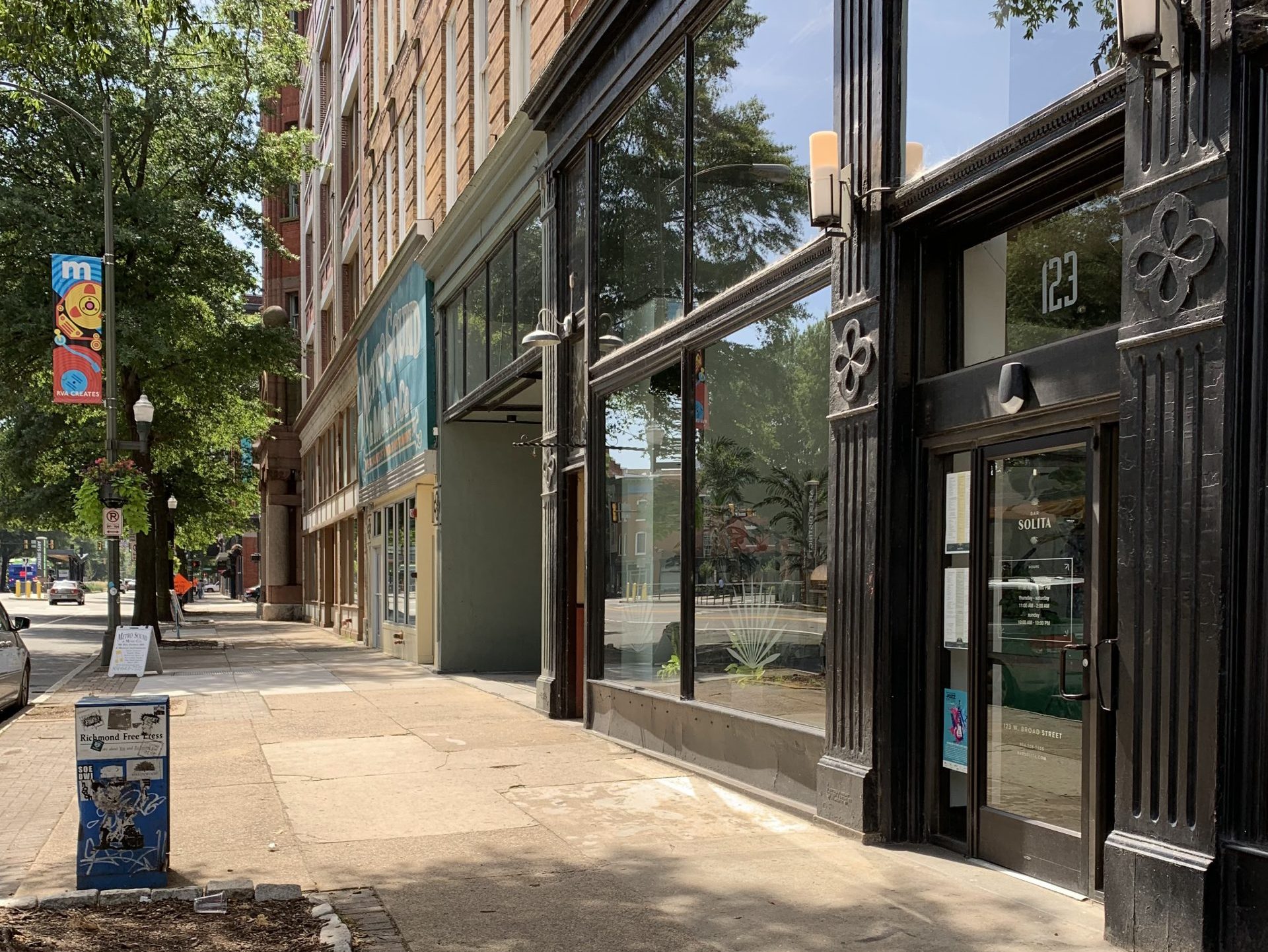 a-row-of-shops-in-downtown-richmond